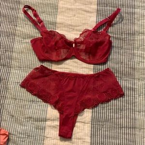 SIMONE PĒRĒL bra and matching panty set